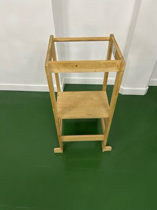 Torre di osservazione Montessori in legno