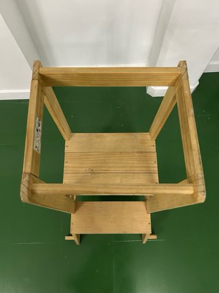 Torre di osservazione Montessori in legno