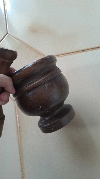 Mortaio antico in legno