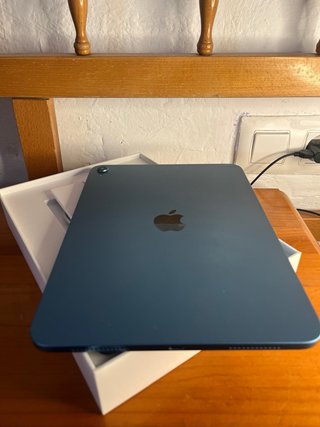 iPad Air Azul A16