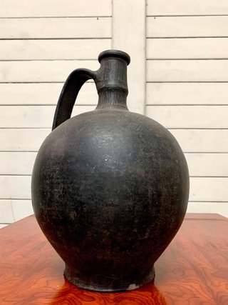 Cántaro antiguo de cerámica