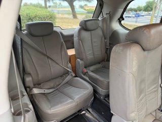 KIA Carnival 2011