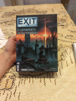 Juego EXIT El cementerio de las tinieblas