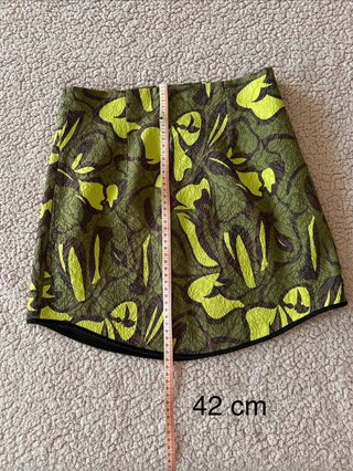 Falda mini Zara verde y amarilla
