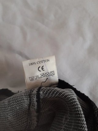Set di 2 foulard Falleros a quadri e berretto nero