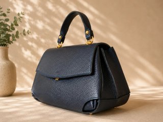 Bolso de piel azul