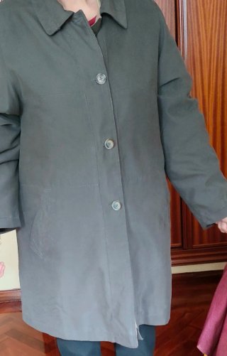 Parka ligera verde oliva