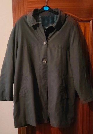 Parka ligera verde oliva