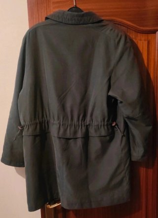 Parka ligera verde oliva