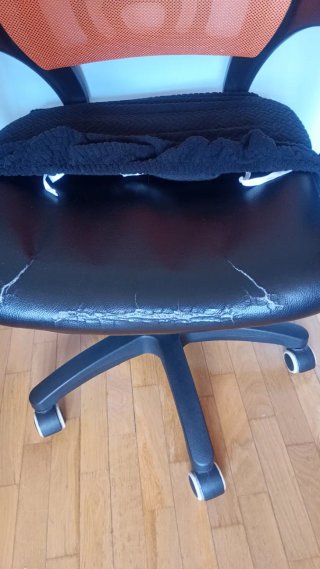 Silla de escritorio ergonómica naranja y negra