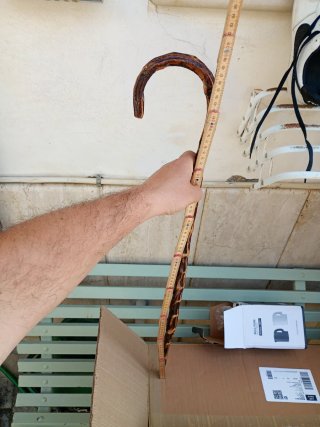 Bastone in legno forgiato