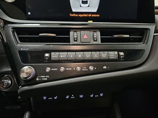 Lexus ES 2.5 300h Luxury