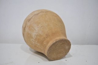 Antiguo cántaro de barro