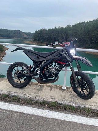 Rieju MRT 50cc Supermotard Negra/Gris