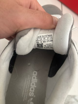 Adidas Campus Grises y Blancas