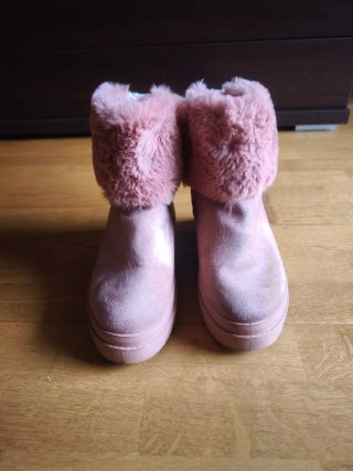 Botines pelo rosa palo con lazo
