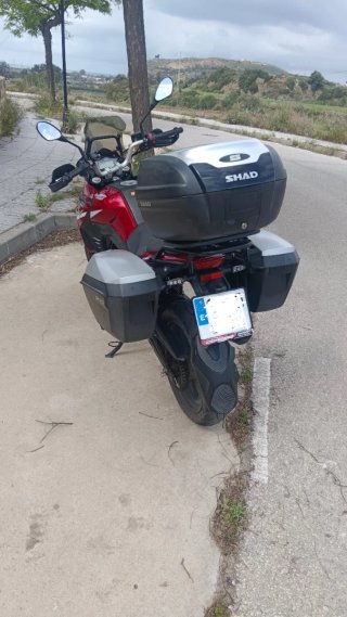 Benelli TRK 251 Roja y Plata