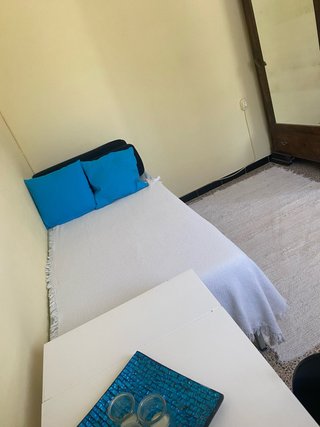 Bright, Cozy Room for Rent Near Monti-Sión & Porre