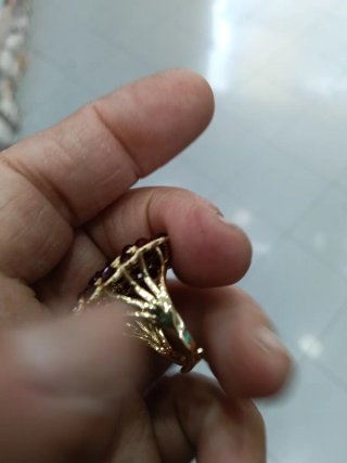 Anello oro con pietre rosse