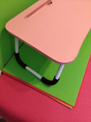 Mesa auxiliar plegable para cama/sofá