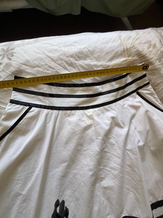Falda blanca verano con rayas negras