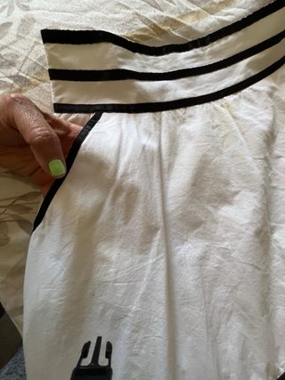 Falda blanca verano con rayas negras