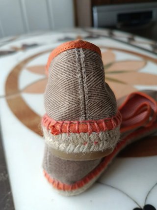 Zapatos "merceditas" de lona y esparto niña