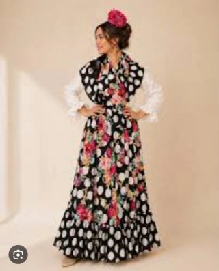 Falda y mantoncillo lunares y flores