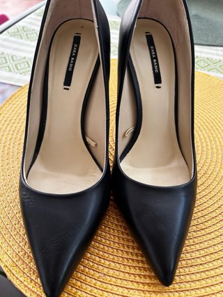 Zapatos de tacón Zara negros