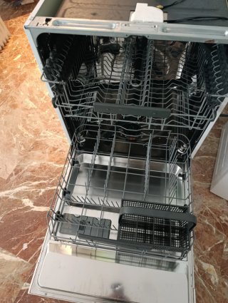 Lavavajillas Electrolux sin tapa superior