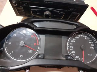 Velocímetro y Radio Audi A4 B8 Original