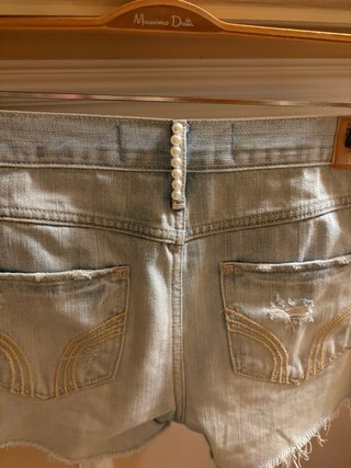 Bermudas Hollister Desgastadas con Perlas