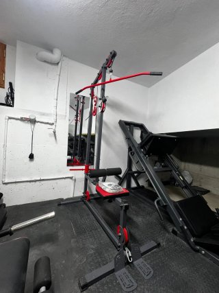 Máquina de poleas para gimnasio