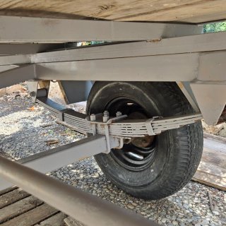 Remolque caja madera y hierro