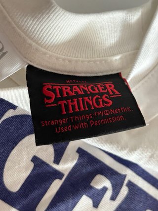 Camiseta Zara Stranger Things