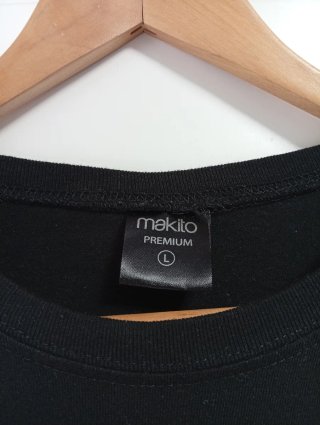 Camiseta negra estampada