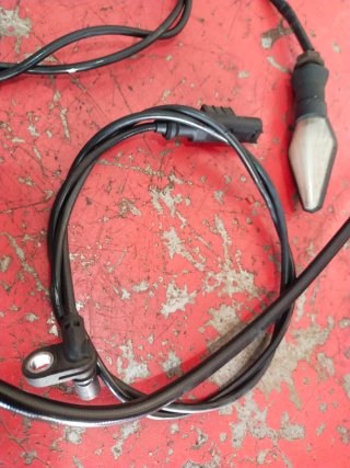 Sensores ABS y latiguillo KTM Duke 390