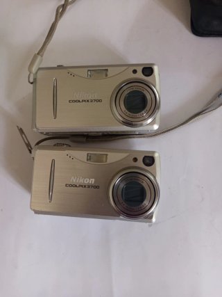 2 Cámaras Nikon COOLPIX 3700 + Accesorios