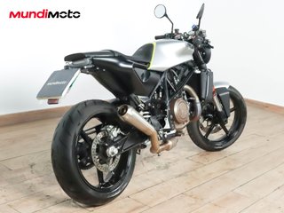 HUSQVARNA SVARTPILEN 701 ABS