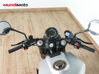 HUSQVARNA SVARTPILEN 701 ABS