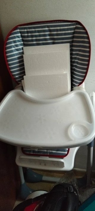Vendo cuna, Trona, cochecito y andador para bebé.