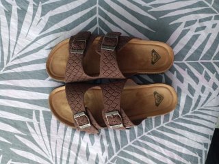 Sandalias Roxy Mannae Buckle