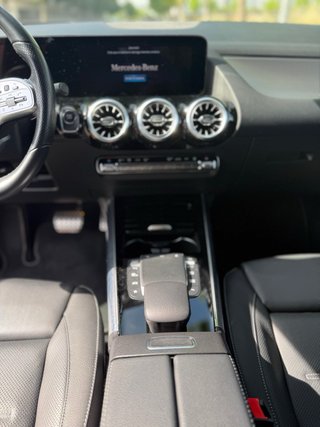Mercedes-Benz EQA 300 4matic