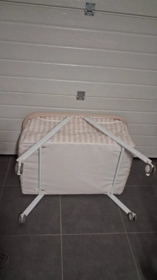 Minicuna con ruedas y estampado de ositos