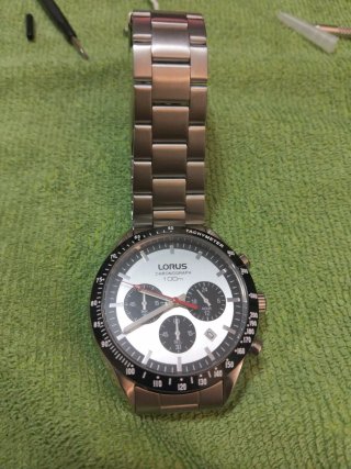 Reloj Lorus Chronograph 100m
