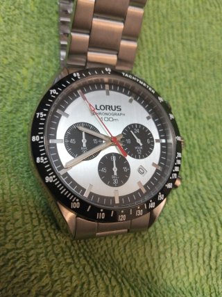Reloj Lorus Chronograph 100m
