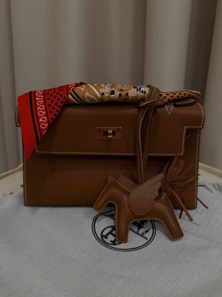 Bolso Hermés Kelly Pochette Swift dorado-marron