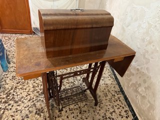Máquina de coser Alfa vintage