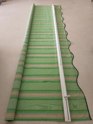 Toldo abatible 3.40m ancho y 3m de largo.