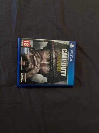 PS4 Slim 1TB + Call of Duty WWII